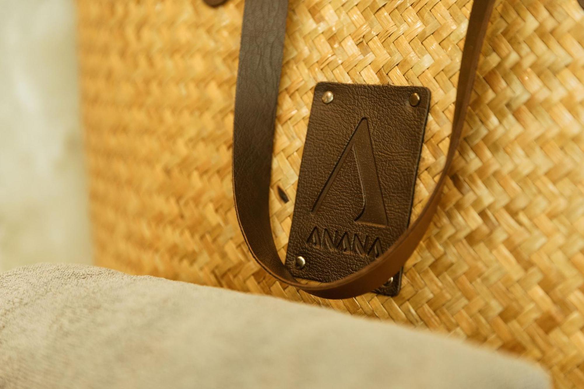 Anana Ecological Resort Krabi - Sha Extra Plus Ao Nang Exterior foto A closeup of the AOKAWA logo on a straw bag